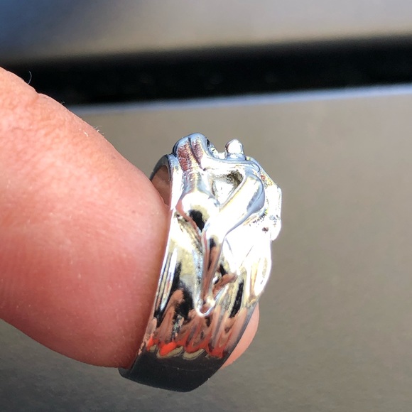 Ring - Picture 5 of 8